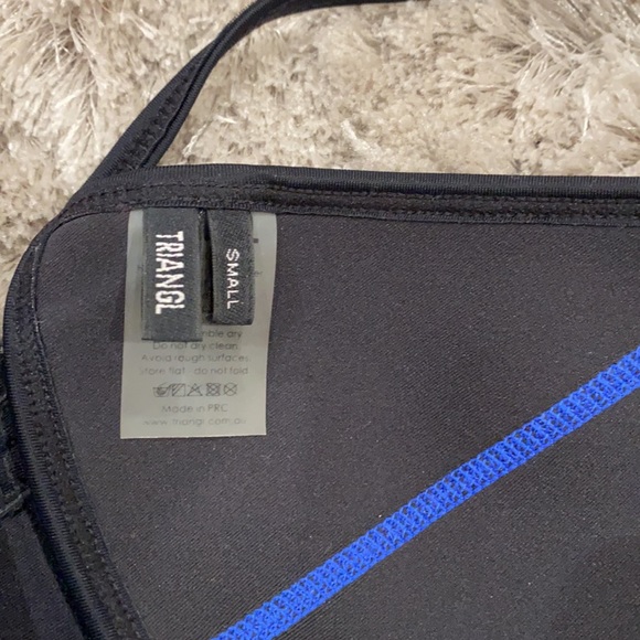 Triangl Bikini - Picture 3 of 4